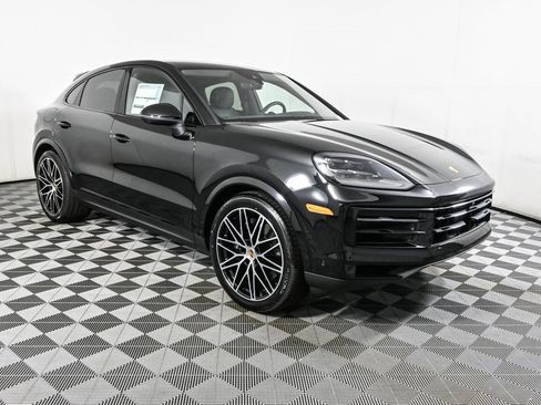 Certified 2025 Porsche Cayenne Coupe image 29