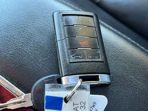 Used 2014 Cadillac Escalade Luxury image 28