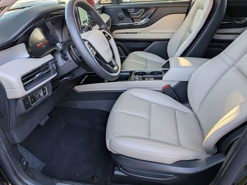 New 2026 Lincoln Corsair Premiere image 13