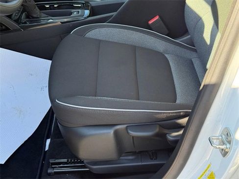 Used 2024 Chevrolet TrailBlazer LT w/ Driver Confidence Package image 17