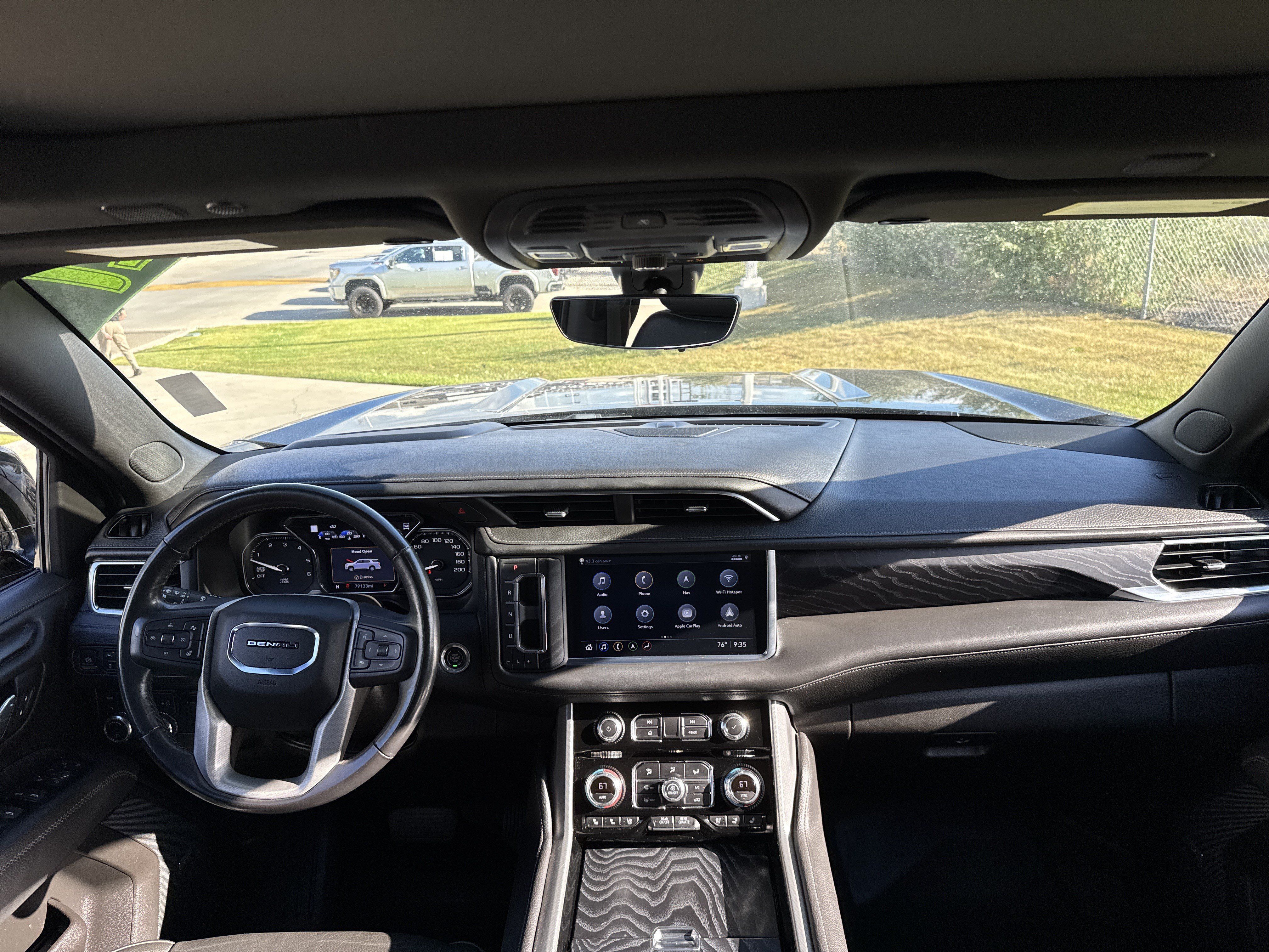 Used 2021 GMC Yukon Denali w/ Denali Ultimate Package AWD/4WD image 19