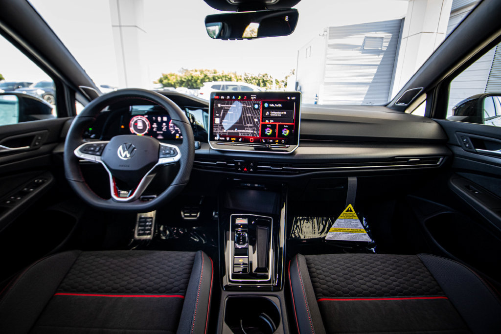 New 2026 Volkswagen GTI SE FWD image 33