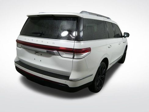 Used 2024 Lincoln Navigator Reserve w/ Equipment Group 201A image 4