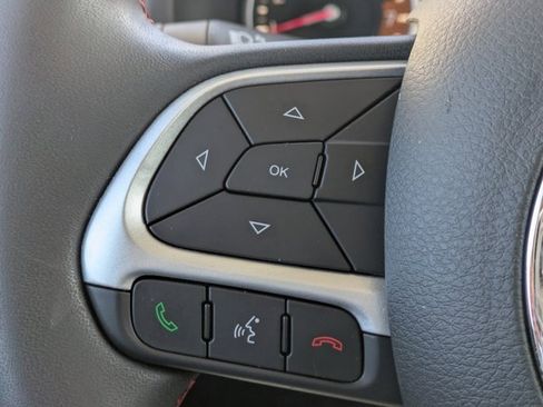 Used 2020 Jeep Renegade Trailhawk image 21