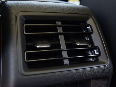 New 2026 Volkswagen Tiguan SE FWD image 23