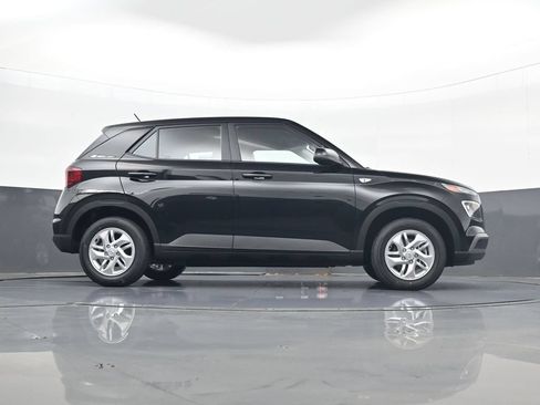 New 2026 Hyundai Venue SE FWD image 24