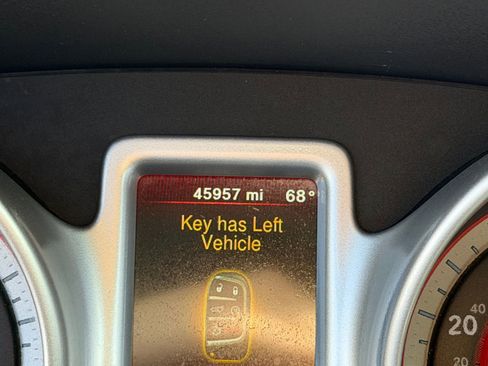 Used 2019 Dodge Journey SE w/ Premium Group FWD image 19