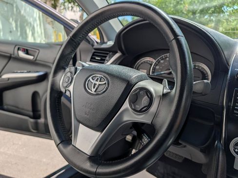 Used 2014 Toyota Camry SE FWD image 15