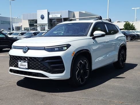 New 2026 Volkswagen Tiguan SEL R-Line AWD/4WD image 4