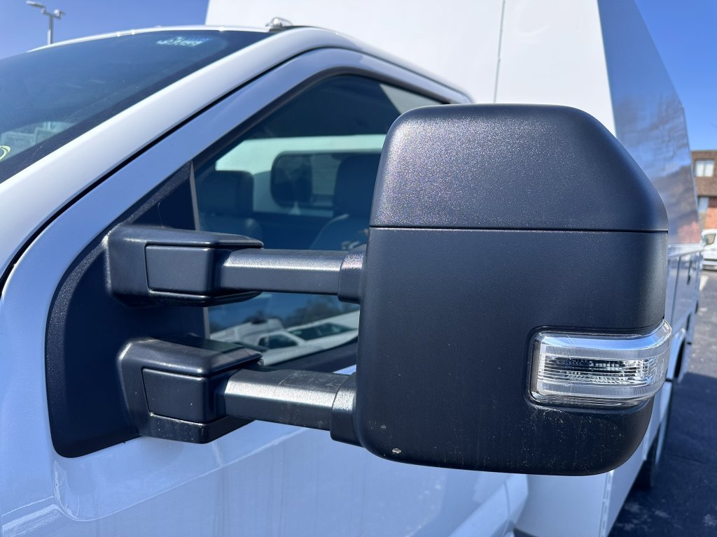 New 2024 Ford F550 4x4 Regular Cab Super Duty image 9