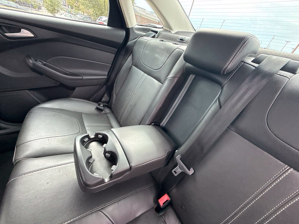Used 2013 Ford Focus SE FWD image 29