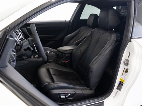Used 2017 BMW M2 image 22