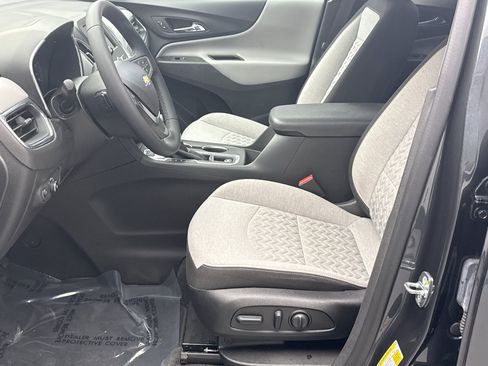 Used 2023 Chevrolet Equinox LT w/ Driver Convenience Package AWD/4WD image 11