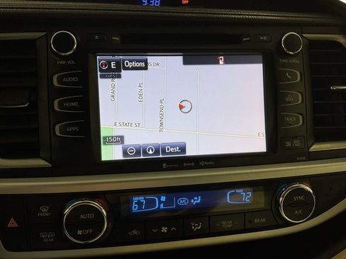 Used 2016 Toyota Highlander XLE w/ Protection Package #3 AWD/4WD image 4