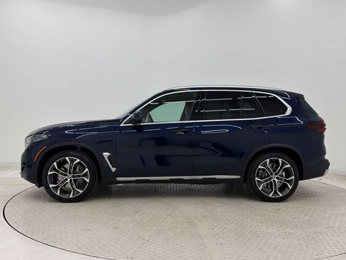 New 2026 BMW X5 xDrive50e AWD/4WD image 2
