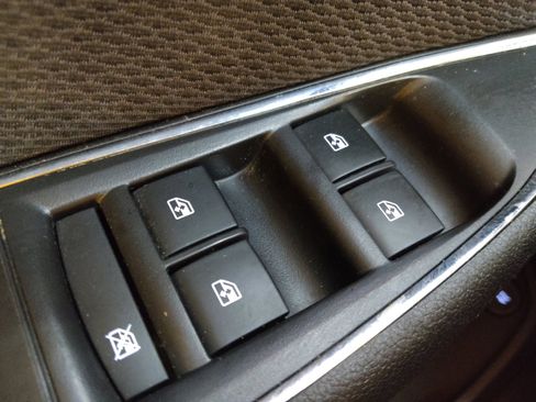 Used 2018 Chevrolet Cruze LS image 27