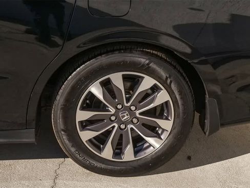 Used 2023 Honda Odyssey EX-L image 6