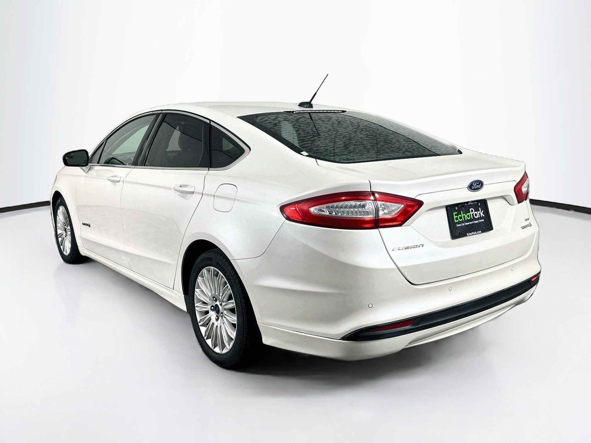 Used 2014 Ford Fusion SE w/ Equipment Group 502A FWD image 5