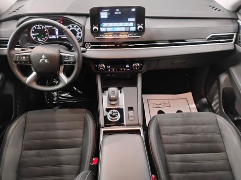 Used 2024 Mitsubishi Outlander SE FWD image 54