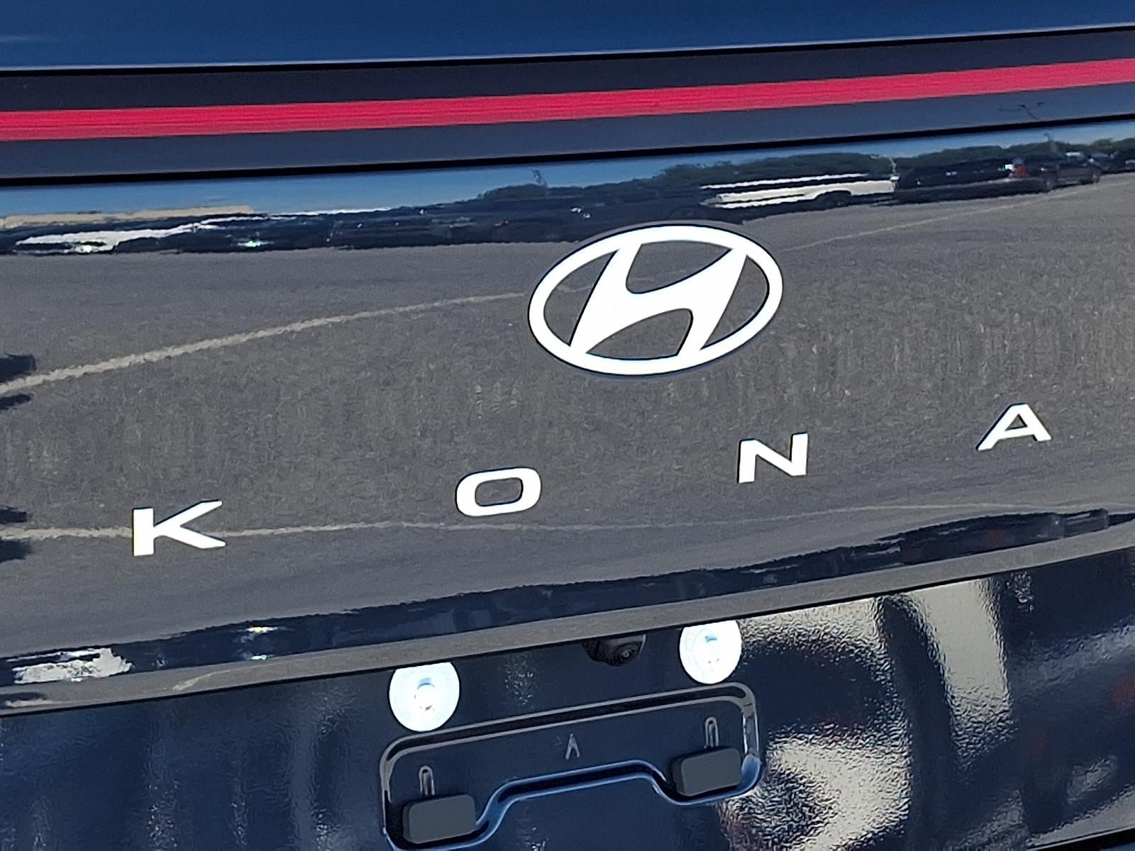 New 2027 Hyundai Kona Limited AWD/4WD image 18