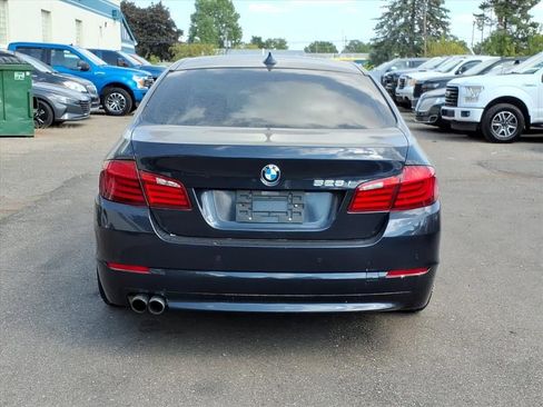 Used 2012 BMW 528i xDrive Sedan AWD/4WD image 4