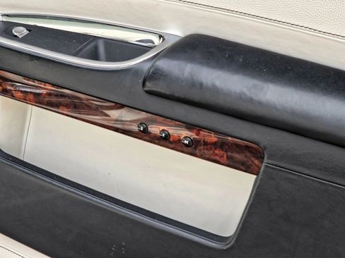 Used 2012 Rolls-Royce Ghost RWD image 31