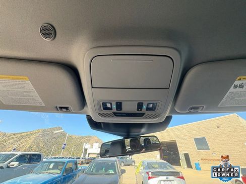 Used 2022 Ford Explorer XLT w/ Equipment Group 202A image 22