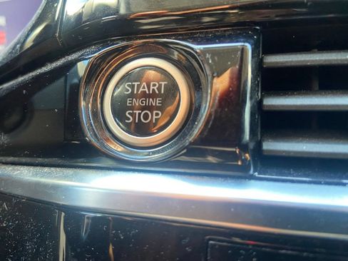 Used 2023 Nissan Pathfinder Platinum w/ Cargo Package AWD/4WD image 15