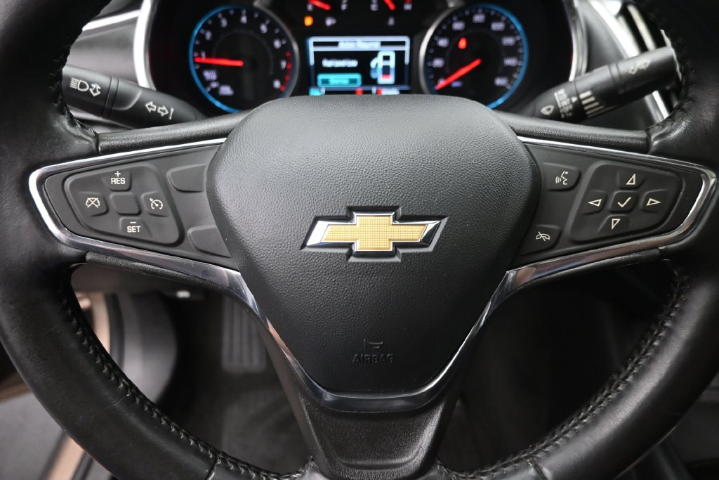 Used 2018 Chevrolet Malibu LT w/ Leather Package FWD image 20