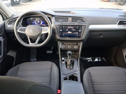 Used 2024 Volkswagen Tiguan S image 9