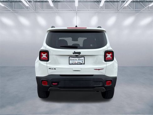 Used 2021 Jeep Renegade Trailhawk image 5