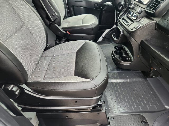 Used 2025 RAM ProMaster 2500 w/ Convenience Group FWD image 11