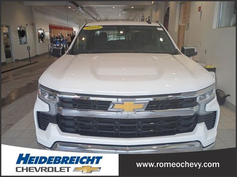 Certified 2023 Chevrolet Silverado 1500 LT image 9