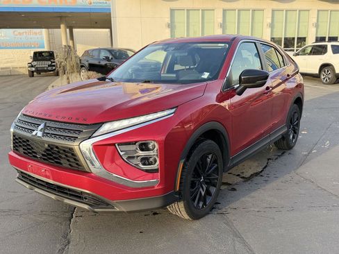 Used 2023 Mitsubishi Eclipse Cross LE image 3