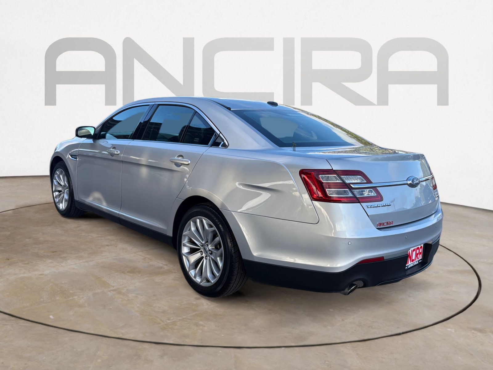 Used 2018 Ford Taurus Limited FWD image 8