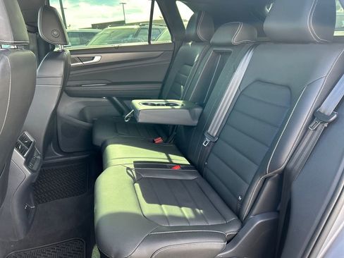 Used 2025 Volkswagen Atlas Cross Sport SEL R-Line image 24