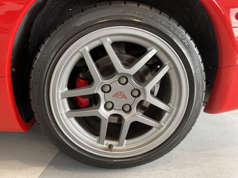 Used 2004 Chevrolet Corvette Z06 w/ Memory Package image 24