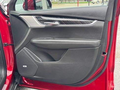 Used 2021 Cadillac XT6 Premium Luxury FWD image 19