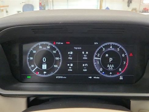 Used 2020 Land Rover Discovery HSE image 23