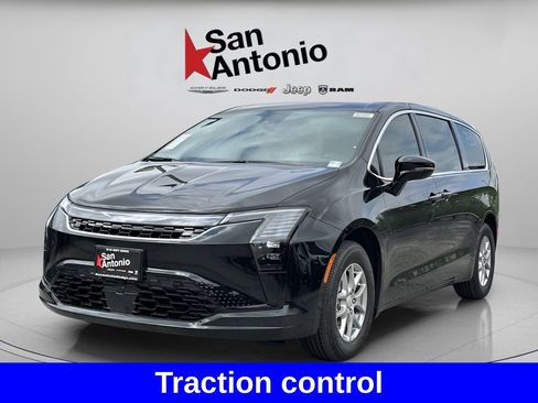 New 2027 Chrysler Pacifica Select FWD image 6