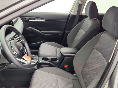 Used 2025 Kia Seltos LX AWD/4WD image 19