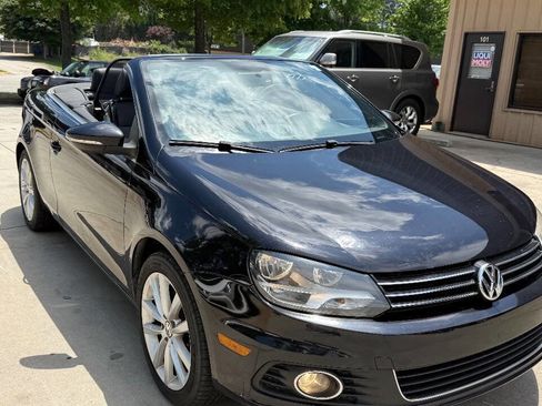 Used 2013 Volkswagen Eos Komfort FWD image 10