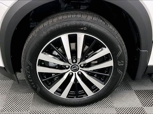 New 2025 Nissan Pathfinder Platinum w/ Lighting Package (N93) image 12