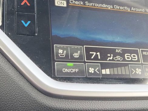 Used 2023 Subaru Ascent Touring AWD/4WD image 27