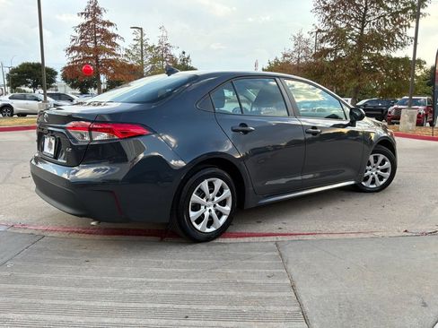 Used 2026 Toyota Corolla LE FWD image 6