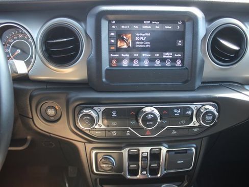 Used 2021 Jeep Wrangler Unlimited Sport image 4