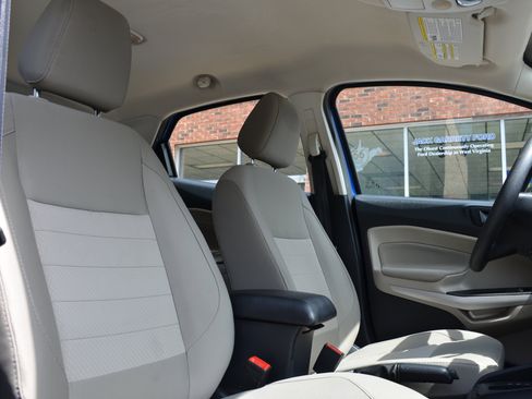 Used 2021 Ford EcoSport S image 21