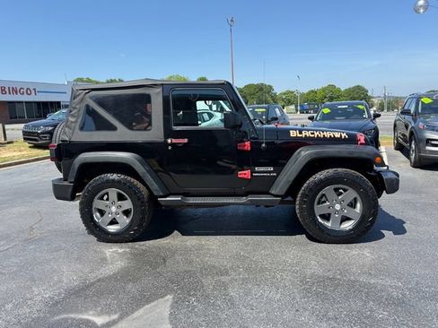 Used 2017 Jeep Wrangler Sport w/ Quick Order Package 24S AWD/4WD image 2