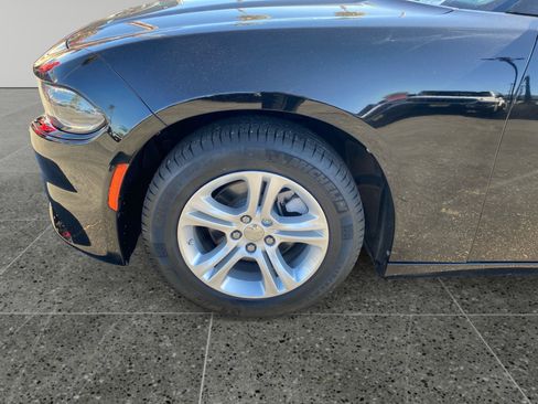 Used 2022 Dodge Charger SXT RWD image 14