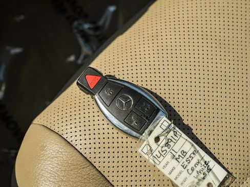 Used 2011 Mercedes-Benz E 550 Cabriolet image 48